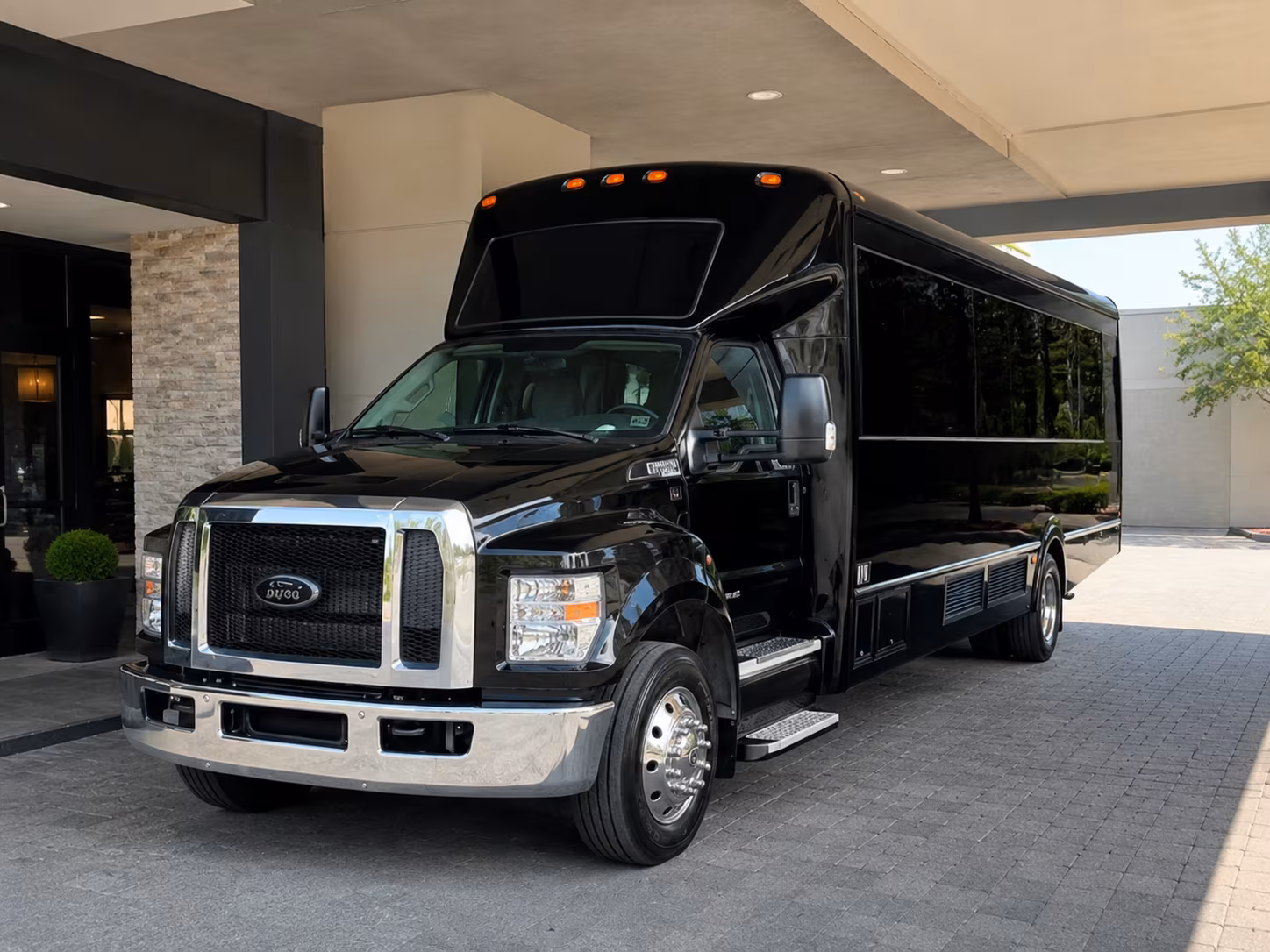 Centennial Winery Tour & Pub Crawl Transportation